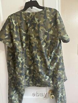 Camo Army Fatigue Fig Bundle 2 Sets. Shirt Med And joggers med /Tall