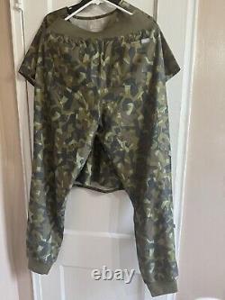 Camo Army Fatigue Fig Bundle 2 Sets. Shirt Med And joggers med /Tall