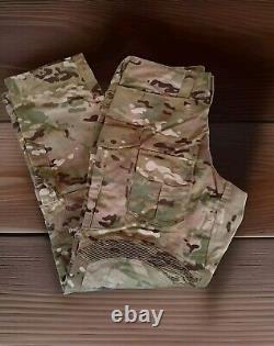 IDOGEAR Mens G3 Combat Uniform Set with Knee Pads Pants Size 34 Shirt Size Large
