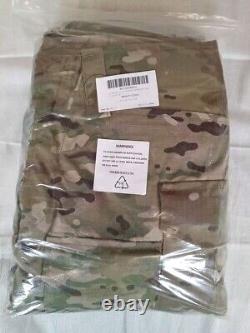 IDOGEAR Mens G3 Combat Uniform Set with Knee Pads Pants Size 34 Shirt Size Large