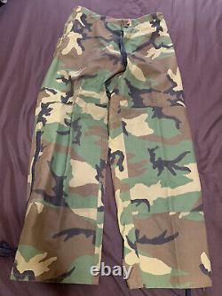 One Set Of Parka Cold Weather Camouflage Woodland Jacket -MR, Pants -SR