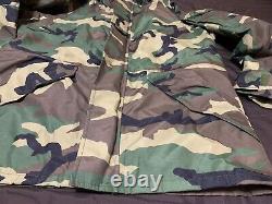 One Set Of Parka Cold Weather Camouflage Woodland Jacket -MR, Pants -SR