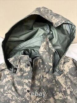 Set Parka Cold Weather Universal Camouflage Parka & Trousers both Small Regular