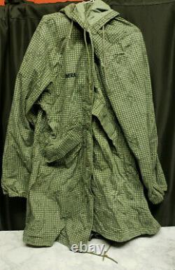 Set of US Army Night Desert Camouflage 1982 Fishtail Parka & 1983 Trousers Pants