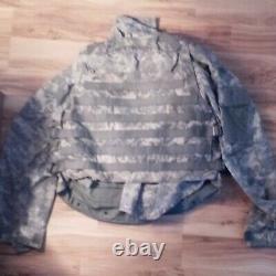 US Army UCP Camouflage Set of Tunic, Bulletproof Vest, Canteen/Cartridge Holder