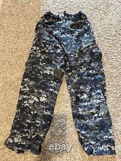 US Navy Hood Jacket Trousers Set USN Digital Camo Work Parka Mens Small Regular