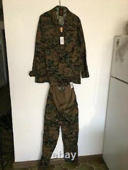 U. S. Marine Maternity Woodland MARPAT Camouflage Uniform Set Name MADRID S-Reg