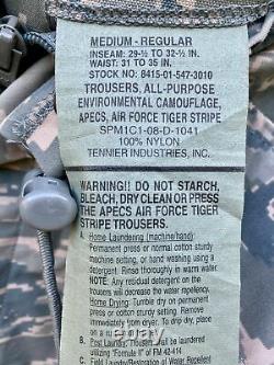 Authentique Ensemble Tout Usage Moyen Regular en Tiger Stripe Abu Gore Tex de l'USAF Apecs