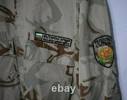 Ensemble De Camouflage Du Désert Des Forces Armées Bulgares