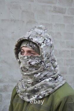 Ensemble d'hiver en polaire camouflage avec balaclava, chapeau militaire.