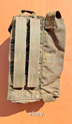 Ensemble de pochettes de camouflage pour l'uniforme militaire des soldats de l'armée russe pendant la guerre en Ukraine.