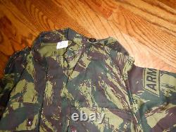 Ensemble de tenue de camouflage militaire portugais taille 52 (grande) Camouflage étranger NEUF