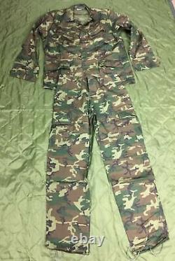 Ensemble de uniforme de camouflage ERDL Vietnam (grand) (Reproduction)
