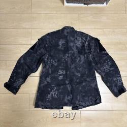 Ensemble de uniforme de combat en camouflage sombre pour jeu de survie