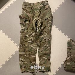 Ensemble de veste et pantalon camouflage