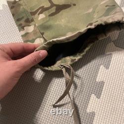 Ensemble de veste et pantalon camouflage