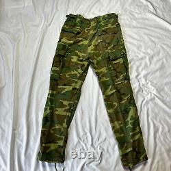 Ensemble original de veste et pantalon en popeline de camouflage ERDL non ripstop de la guerre du Vietnam avec nom