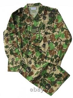 Modèle De Feuille De L'armée Angolaise Camouflage Taille De L'ensemble Grande