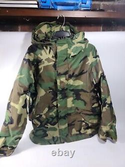Us Military Parka Cold Weather Camouflage & Pantalons Set. Tenn. Apparel Corp. C