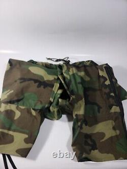 Us Military Parka Cold Weather Camouflage & Pantalons Set. Tenn. Apparel Corp. C
